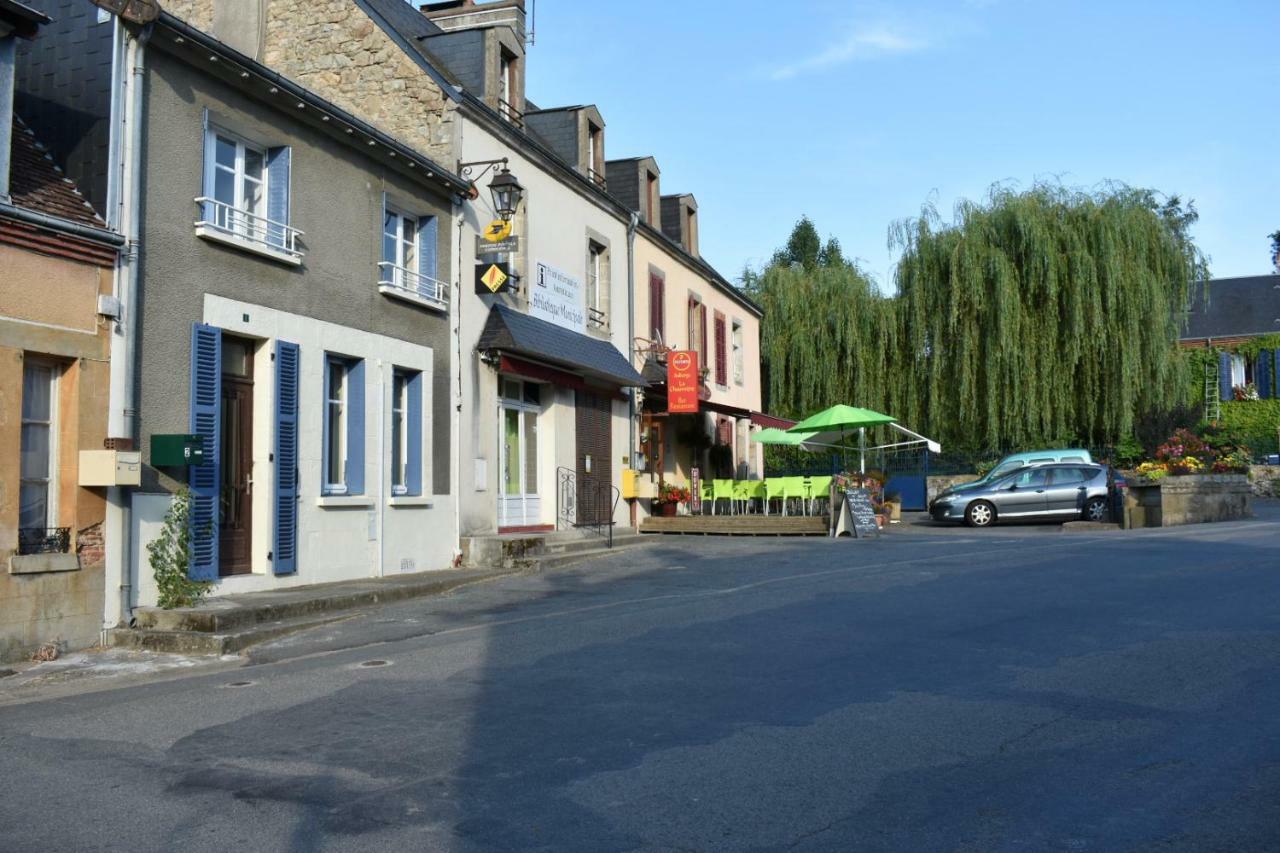 Place De La Fontaine Cheniers 외부 사진